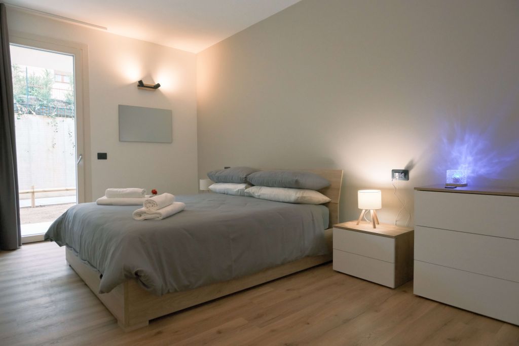 Casa vacanza Costa Blu a Riva di Solto | Terrazza vista lago e piscina