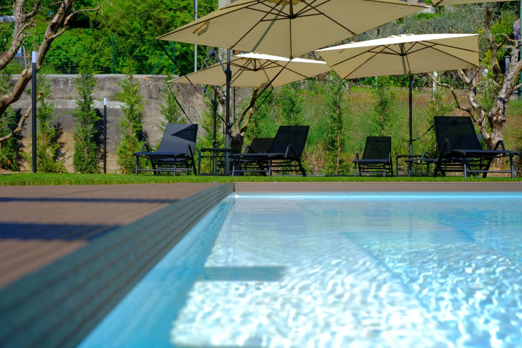 Casa vacanza Costa Blu a Riva di Solto | Terrazza vista lago e piscina