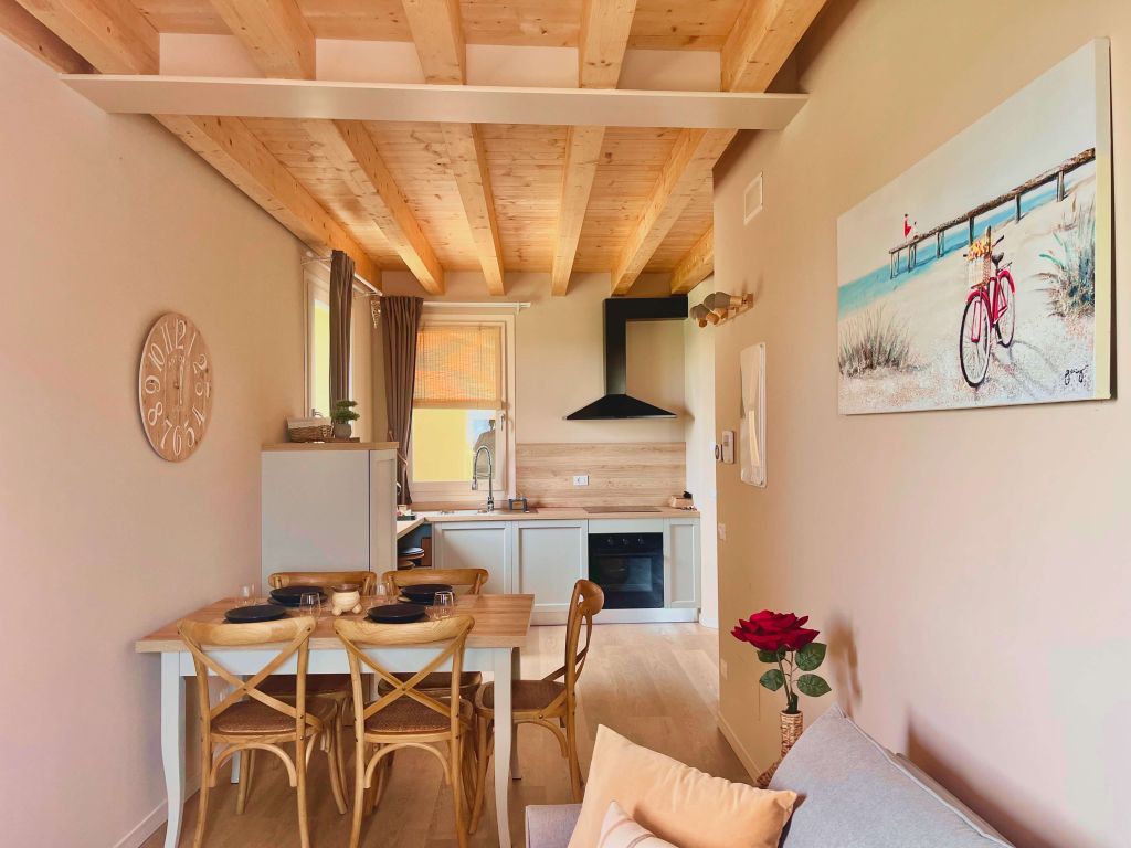 Antica Corte apartment with views of Lake Garda